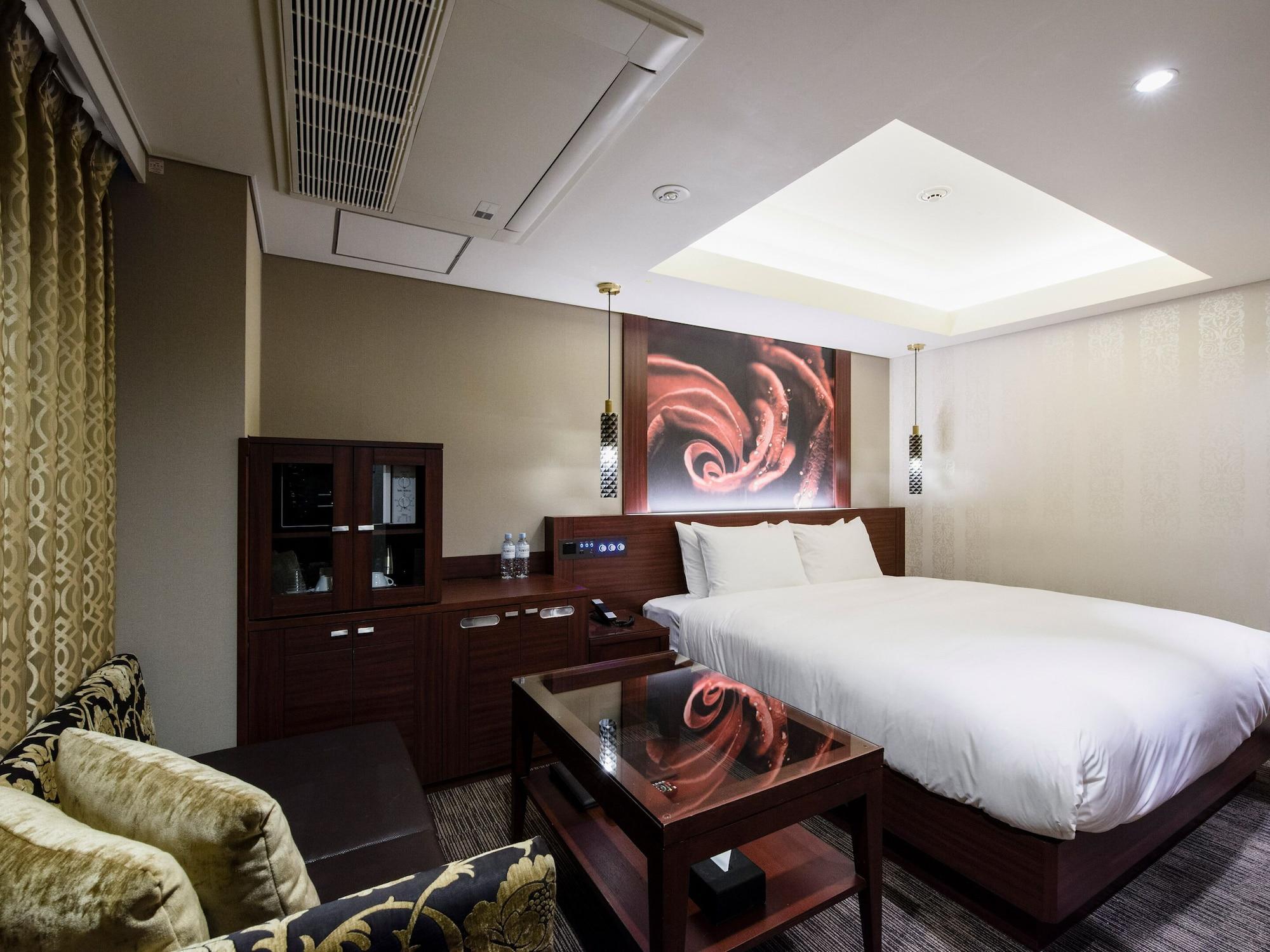 Meguroholic Hotel โตเกียว ภายนอก รูปภาพ
